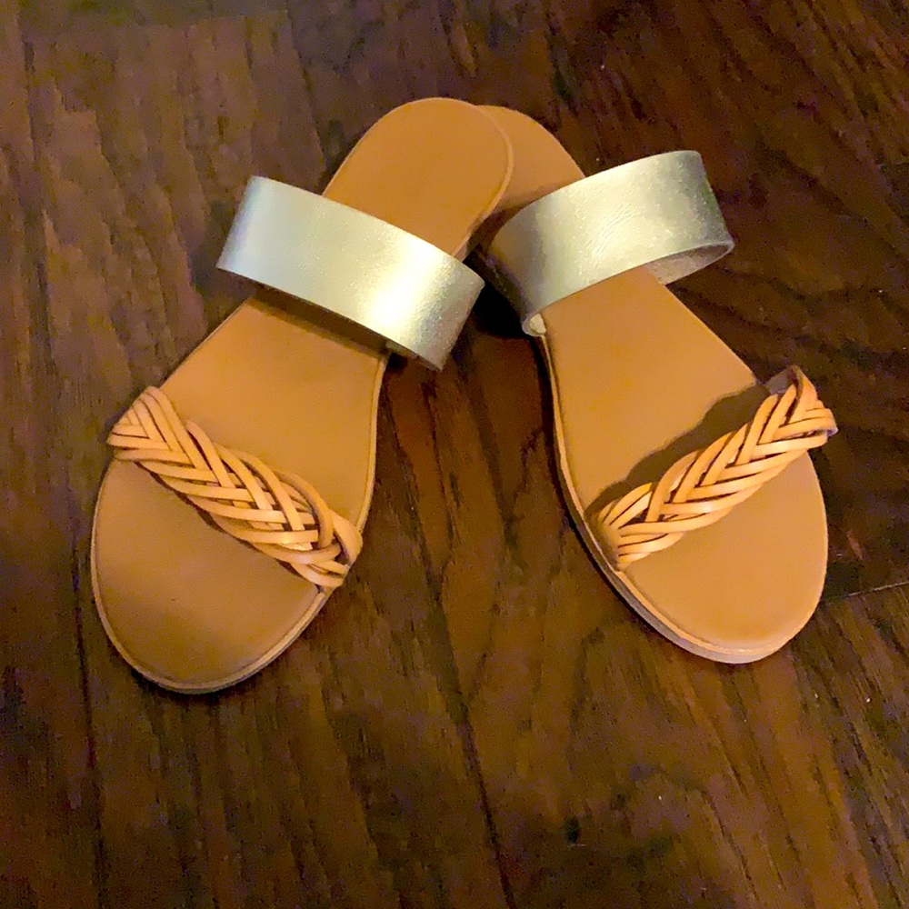 NWOT Universal Threads Sandals - 10